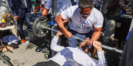 ‘Mamscrawny’ Progressive New York Mayoral Candidate Mocked for Lackluster Bench Press