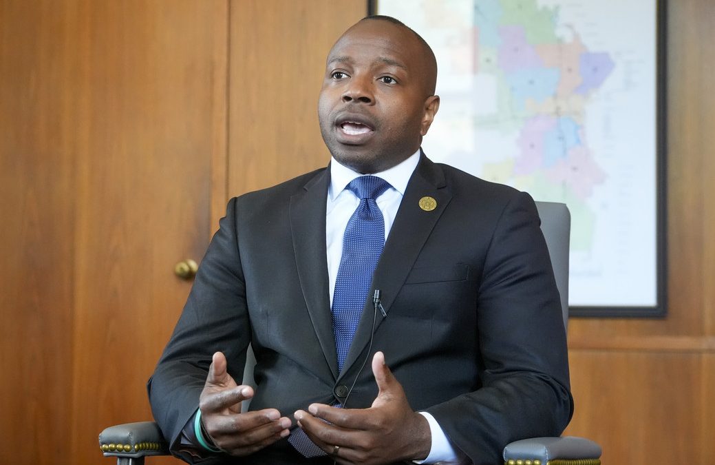 Milwaukee Mayor Shielded From Questions by Police Union During Arbitration 